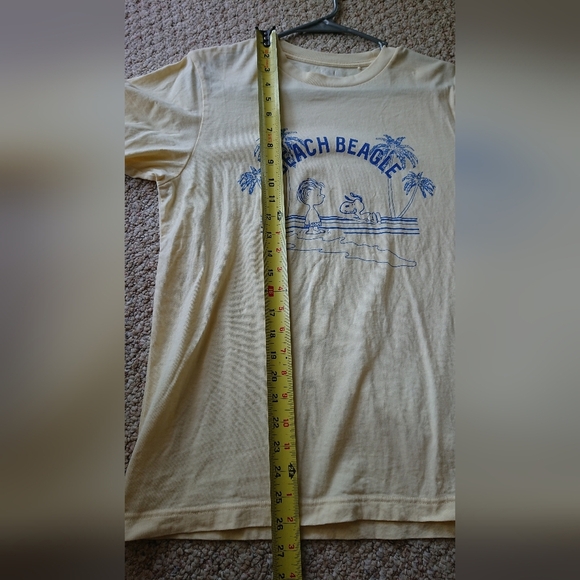 Uniqlo light yellow UT Peanuts Beach Beagle 100% cotton size S - Picture 6 of 11